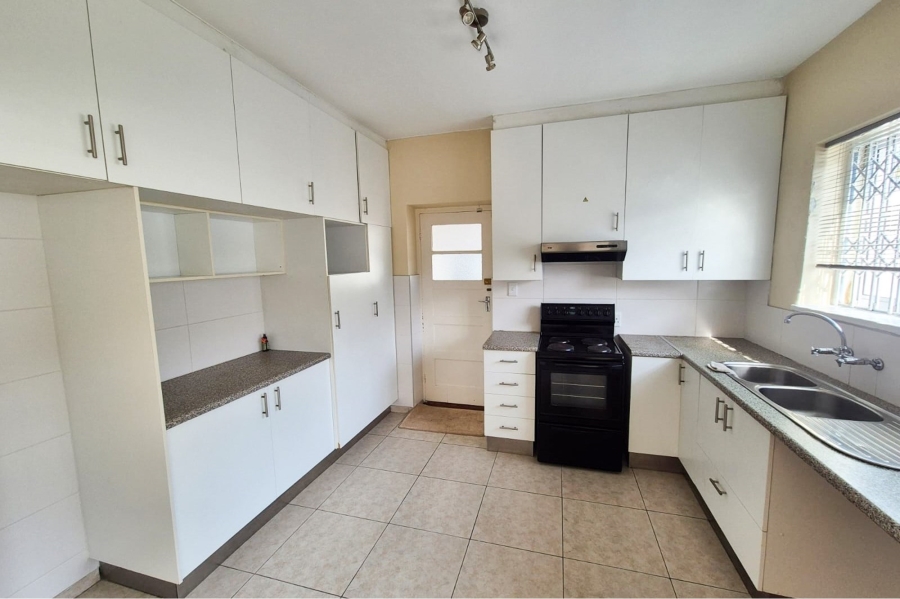 2 Bedroom Property for Sale in Newlands Western Cape